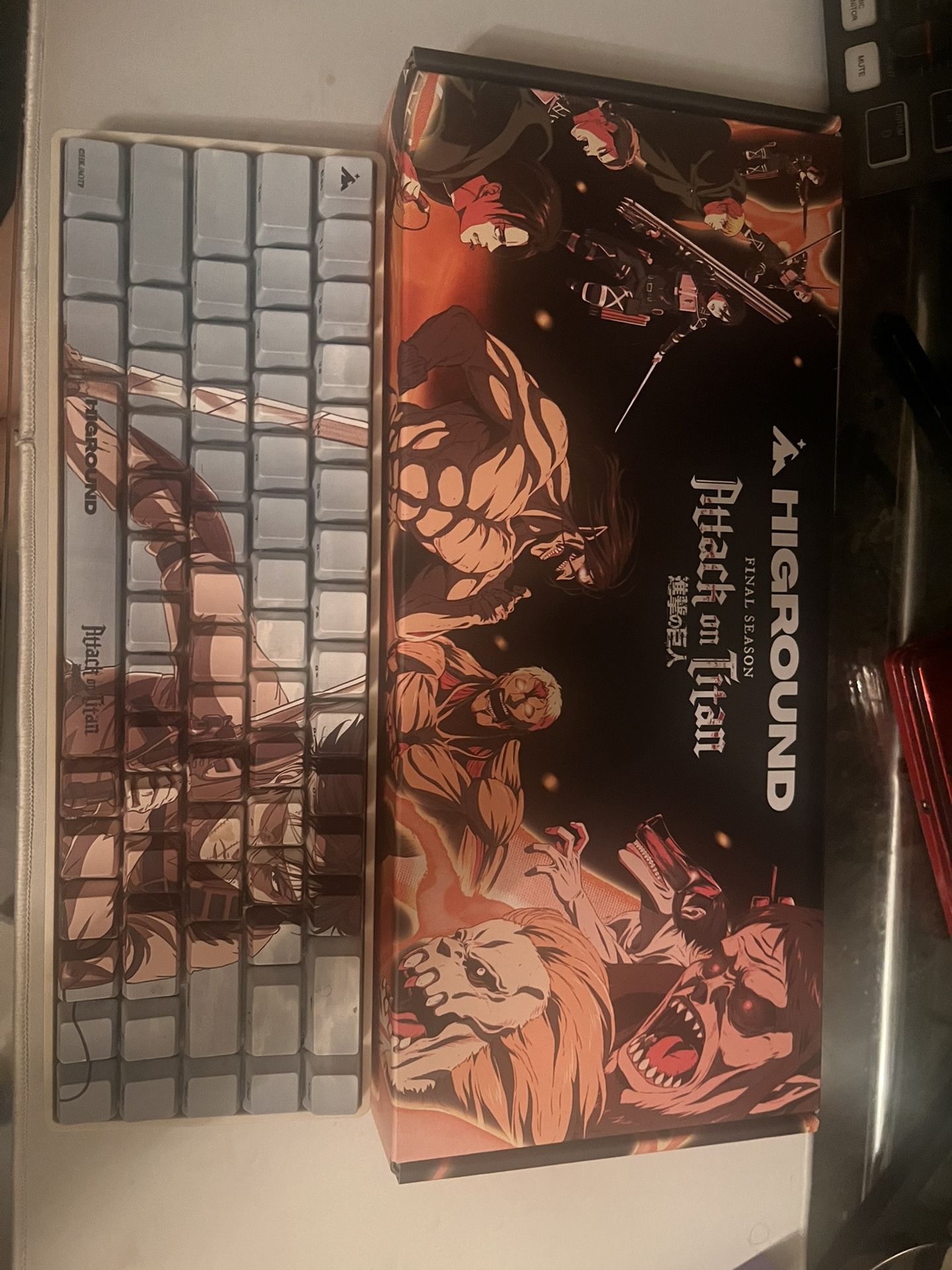 (RARE) Highground AOT2 Levi keyboard