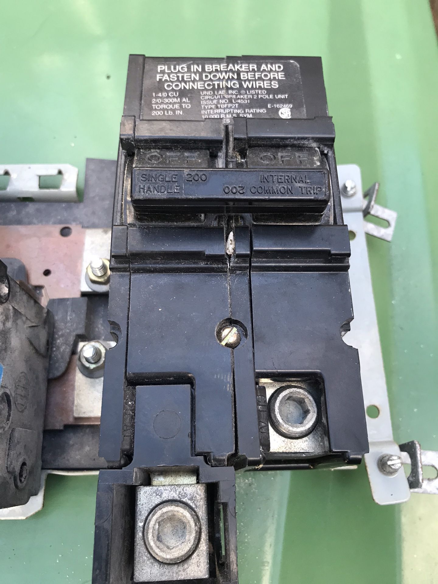Zinsco 200 Amps Breaker / UBITBFP2002 - Thomas & Betts 200 Amp 2 Pole 240 Volt Plug-In Molded Case Circuit Breaker