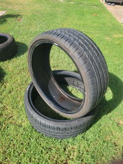 PAIR OF LEXANI 245/30/22 TIRES