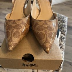 🤎✨⭐️ Coach Slingback Kitten Heel 🤎✨⭐️ Size 7 