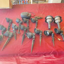 Low Voltage Yard Lighting 