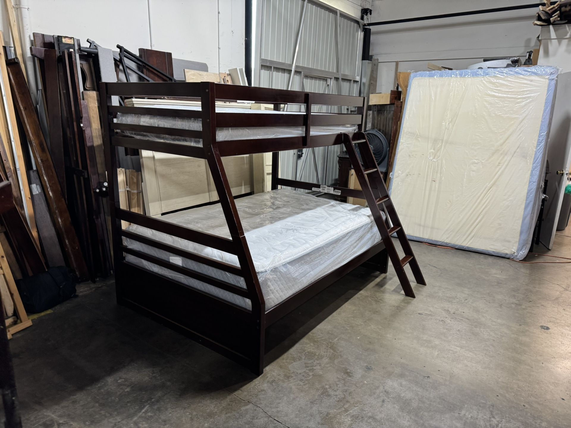 Full Over Twin Bunk Bed $399