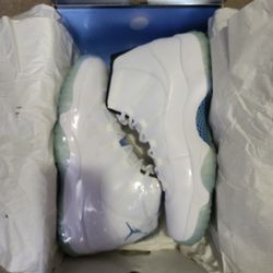 Jordan 11 Retro Legend Blue