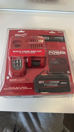 Milwaukee M18 RedLithium Forge XC8.0 Battery & Rapid Charger Kit