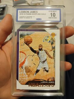 LeBron James 2018-19 Panini Hoops #82 Gold Graded 10 Gem Mint