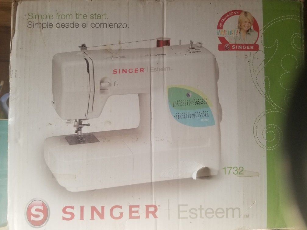 Brand New Never Used  Still In Box Singer Esteem Sewing machine 