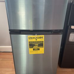 Mini Fridge W/ Freezer