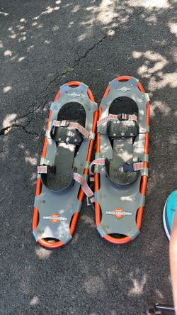 Snow shoes LL Bean winter walker 26