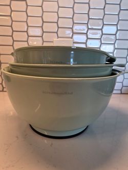 KitchenAid Nesting Mixing Bowls Set of 3 Sage Green Pour Spouts Kitchen Prep