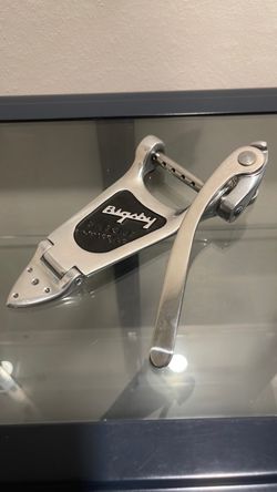 Bigsby for solid body guitar