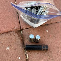 Tuercas Con Su Llave Para Chevy Silverado 24 Pieces 