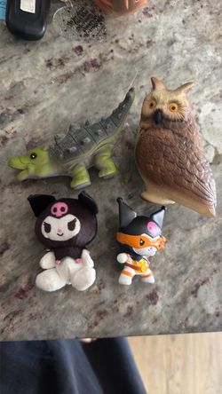 Mixed Lot of Small Figurines and Plush
