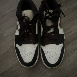 Women’s Jordan 1’s