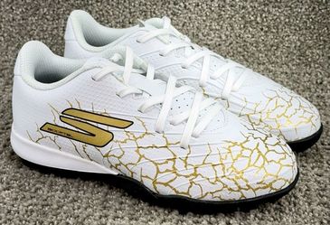 Brand New Skechers SKX 01 Academy Indoor Turf Soccer Shoes White Gold Youth Sizes 1, 2.5, 4.5