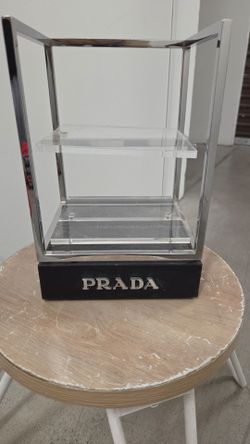 Display case