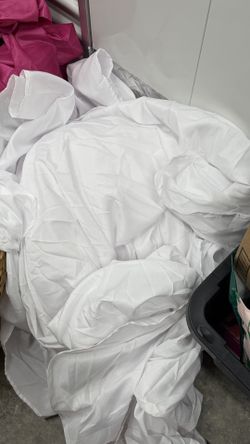 Round Tablecloths (136”) - WHITE (6PCS)