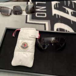 Moncler ML0256 Avionn sunglasses in silver with grey lenses and a red mirror finish