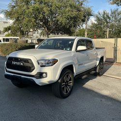 2017 Toyota Tacoma