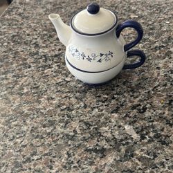 Tea Pot- Cup (combo) Great Condition 