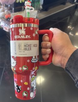Hello Kitty Stanley Cup 40oz 