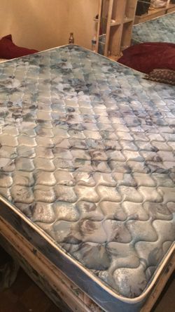 king bed and box spring