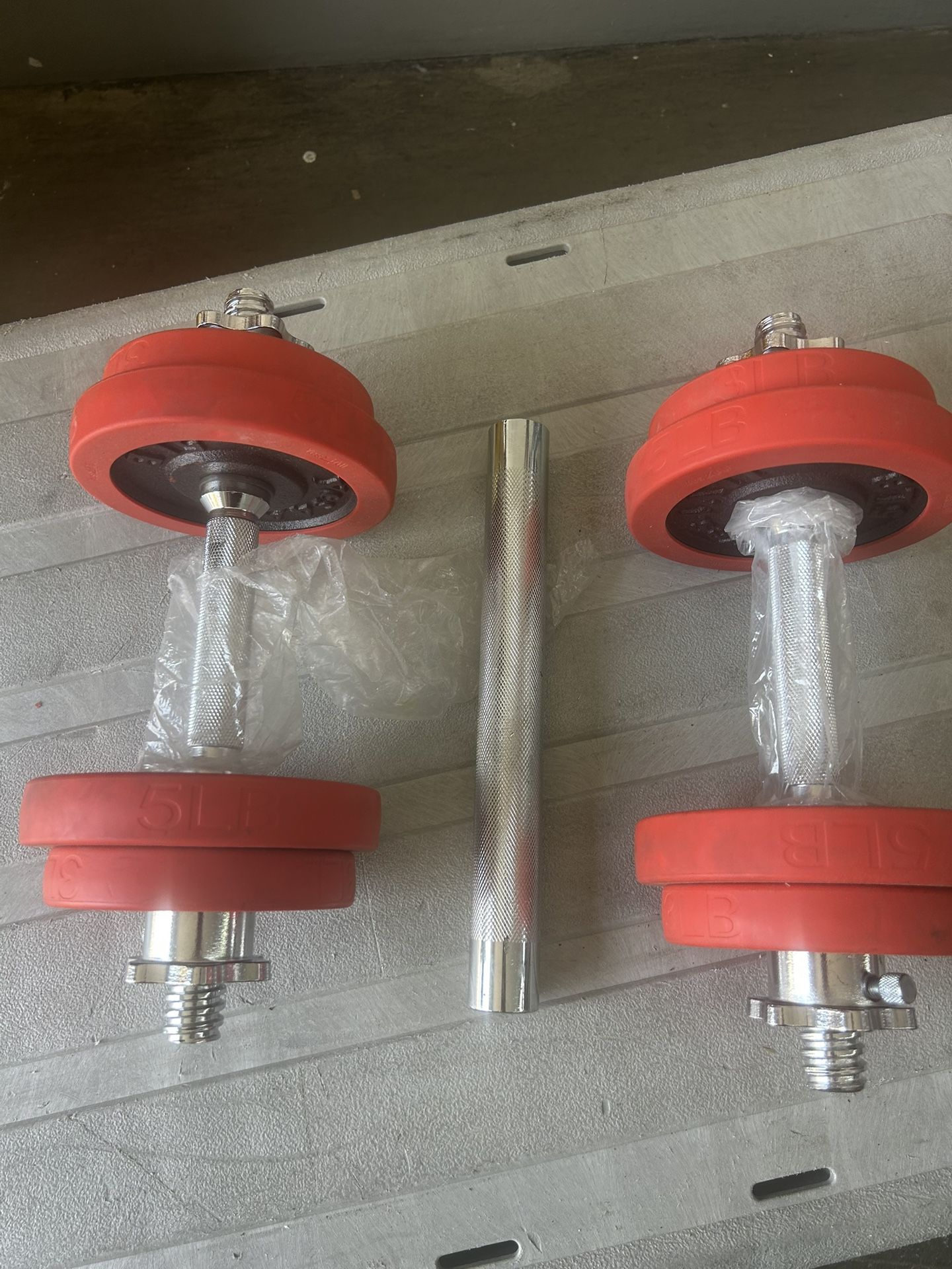 20 Lbs Each Adjustable Dumbells 40 Lbs In Total