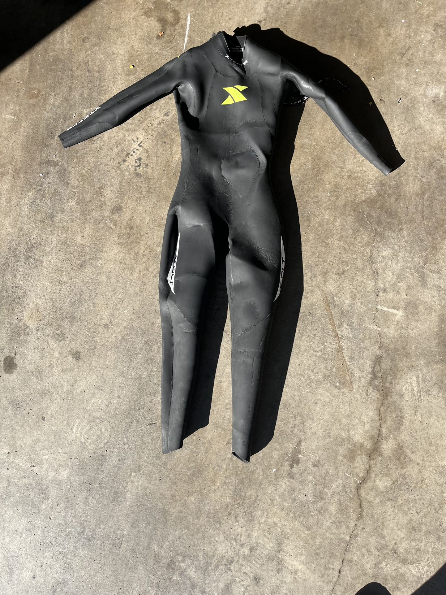 Xterra Wetsuit: Size Medium-large