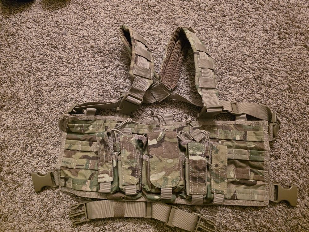 Condor RECON Chest Rig Like New