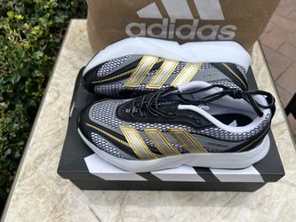 🔥 FOR SALE – BRAND NEW Adidas Lightblaze Glow Sneakers 🔥 Size 9 Men