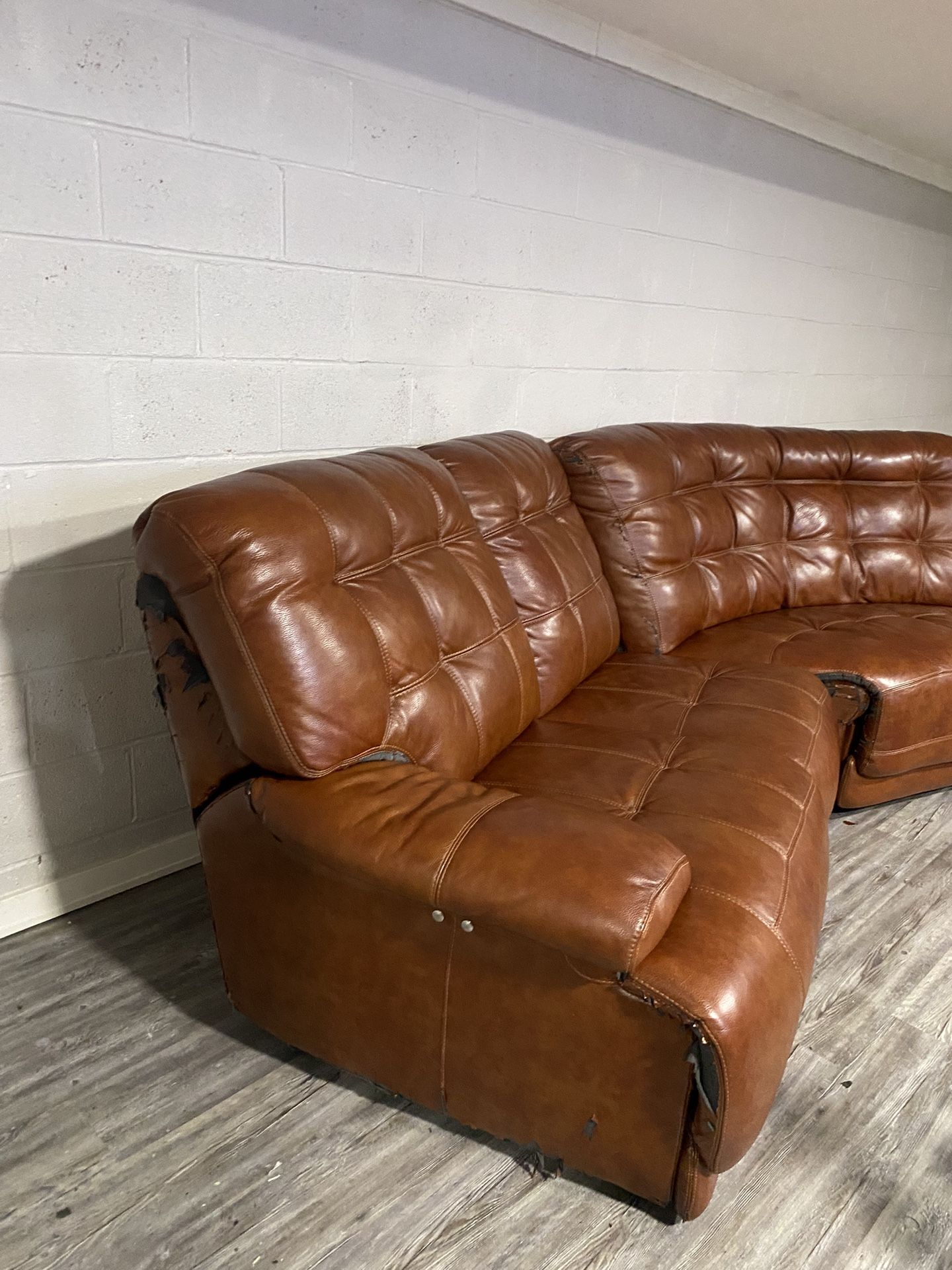 Sectional Leather Couch Power Recliner On Middle And Each End Of The Couch