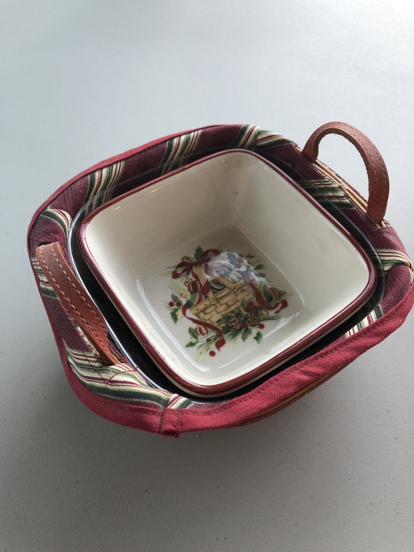 Longaberger Christmas Basket With Ceramic Dish 