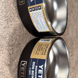 Yeti Dog Bowl Set 
