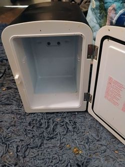 Mini fridge