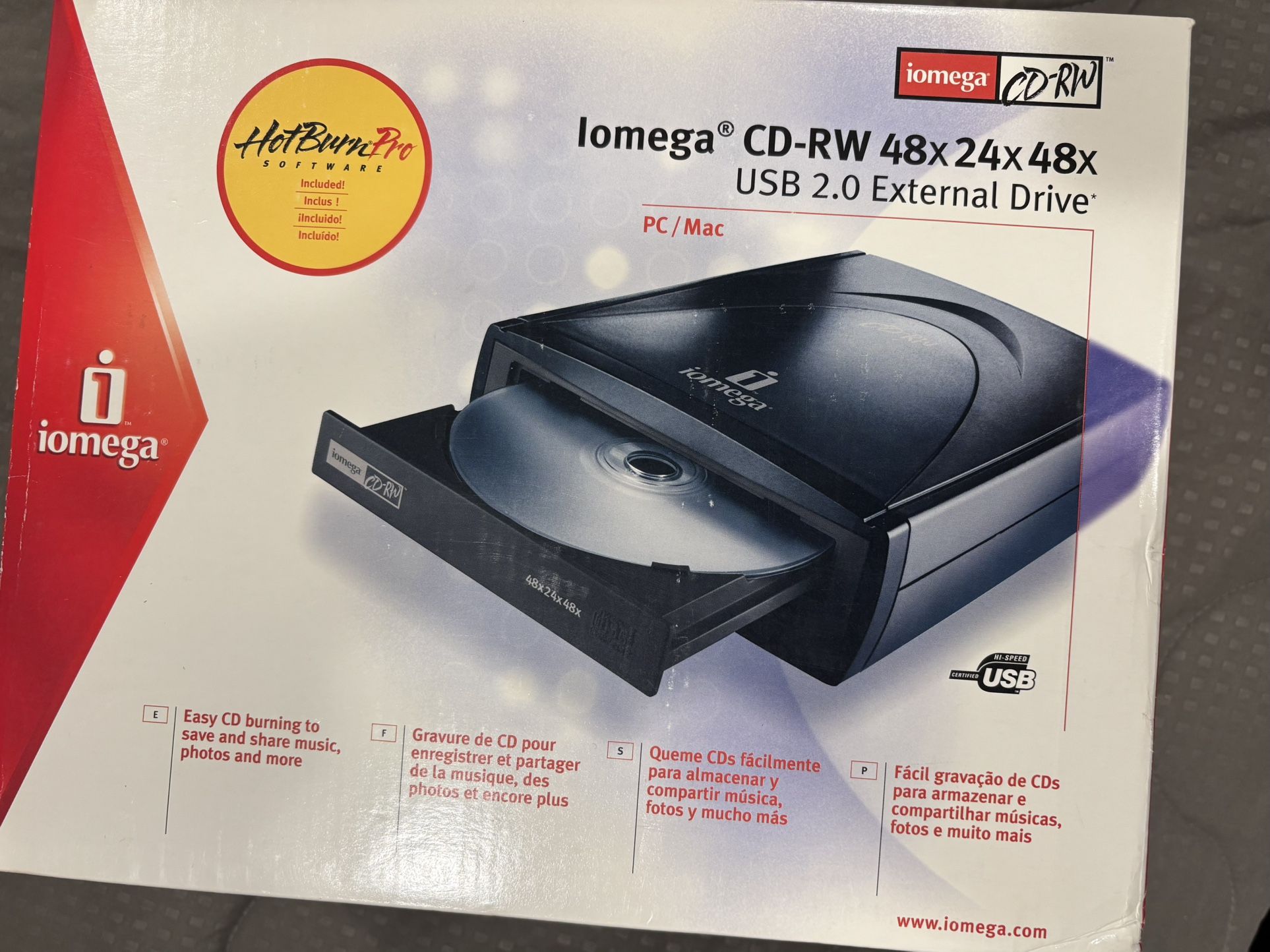 Iomega CD-RE 48x24x48 USB 2.0 External Driver