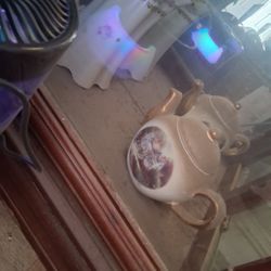 Tea Pot Figurines