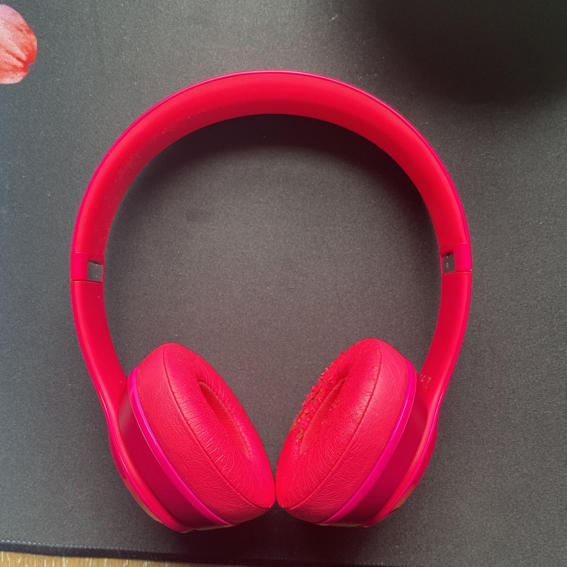 Used Beats Solo Hot Pink