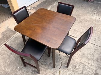 5-Piece Folding Dining Set – Table + 4 Padded Chairs