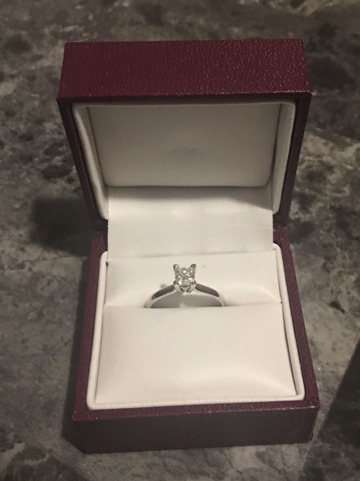 Stunning White Gold Natural Diamond Engagement Ring - Size 9.5