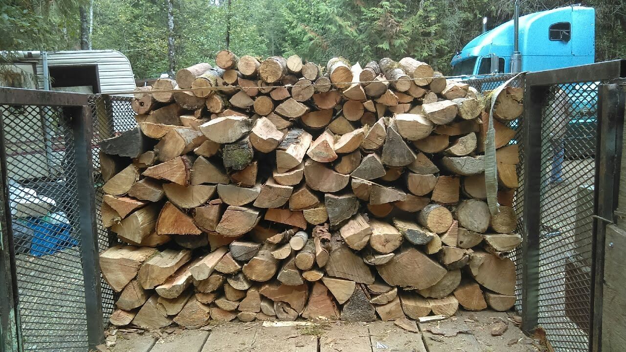 Dry seasoned firewood