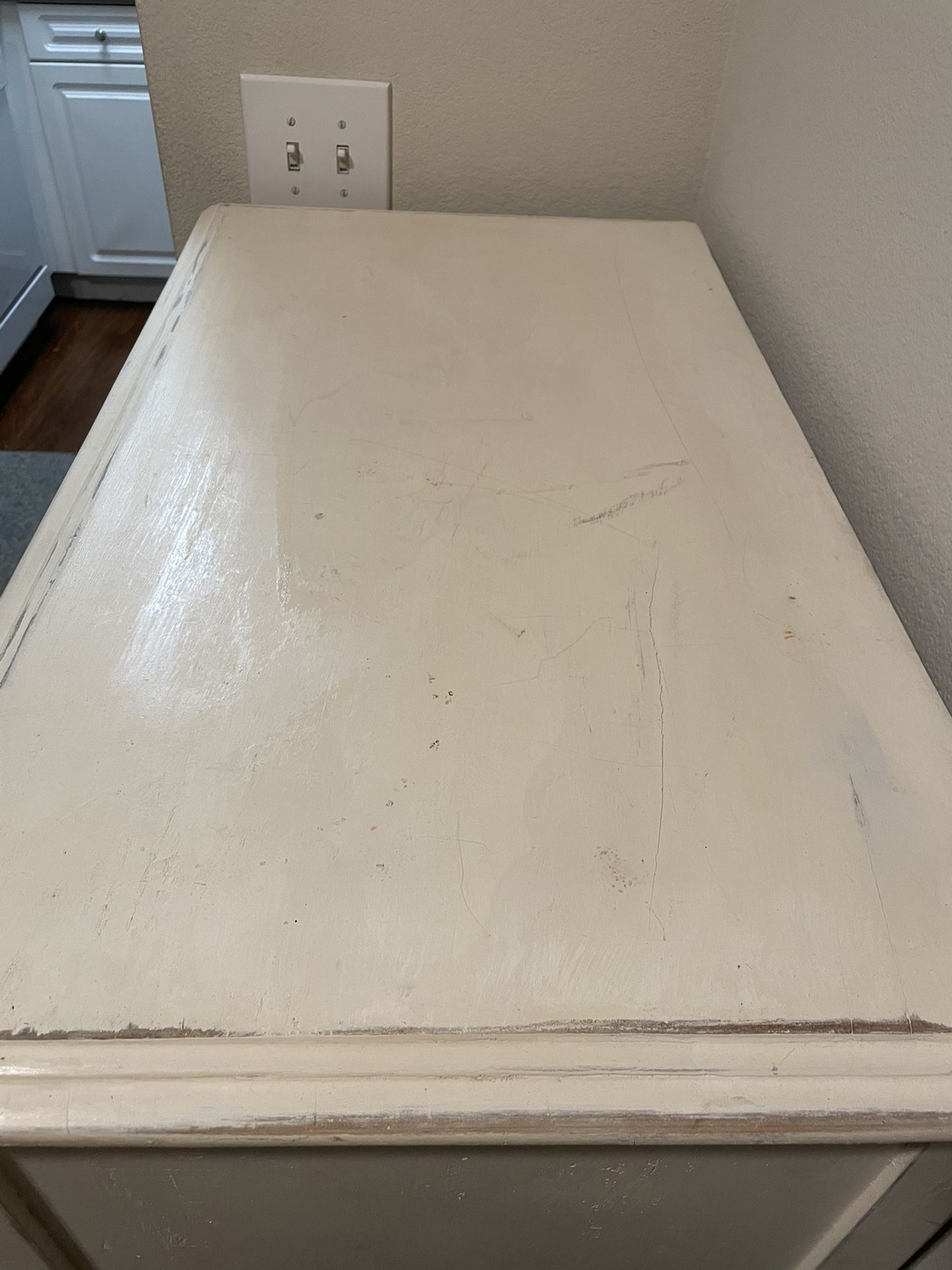 Dresser/Cabinet
