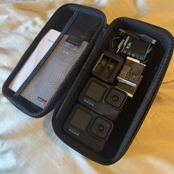 2x GoPro Hero 10s + Extras