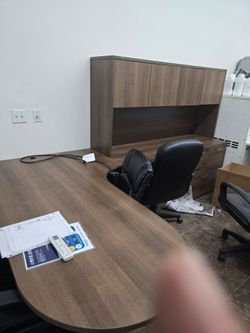 Premium desk set
