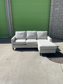 *Free Delivery* Gray Sectional Couch Sofa w/ Reversible Chaise