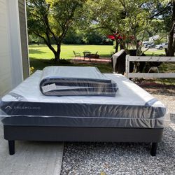 DreamCloud King Mattress