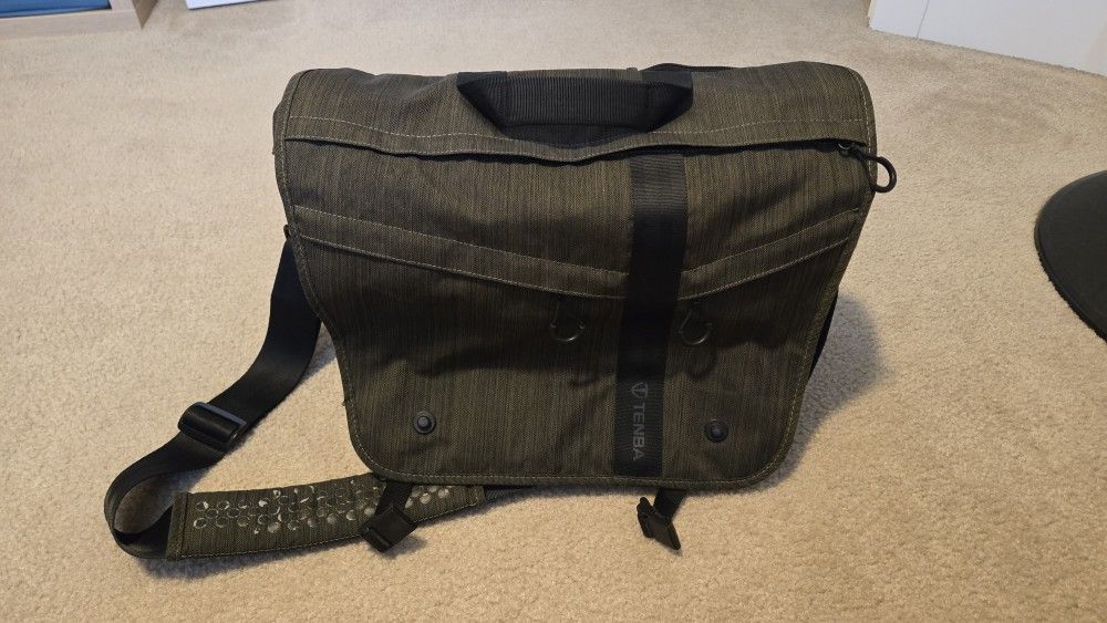 Tenba DNA 15 DSLR Camera Bag