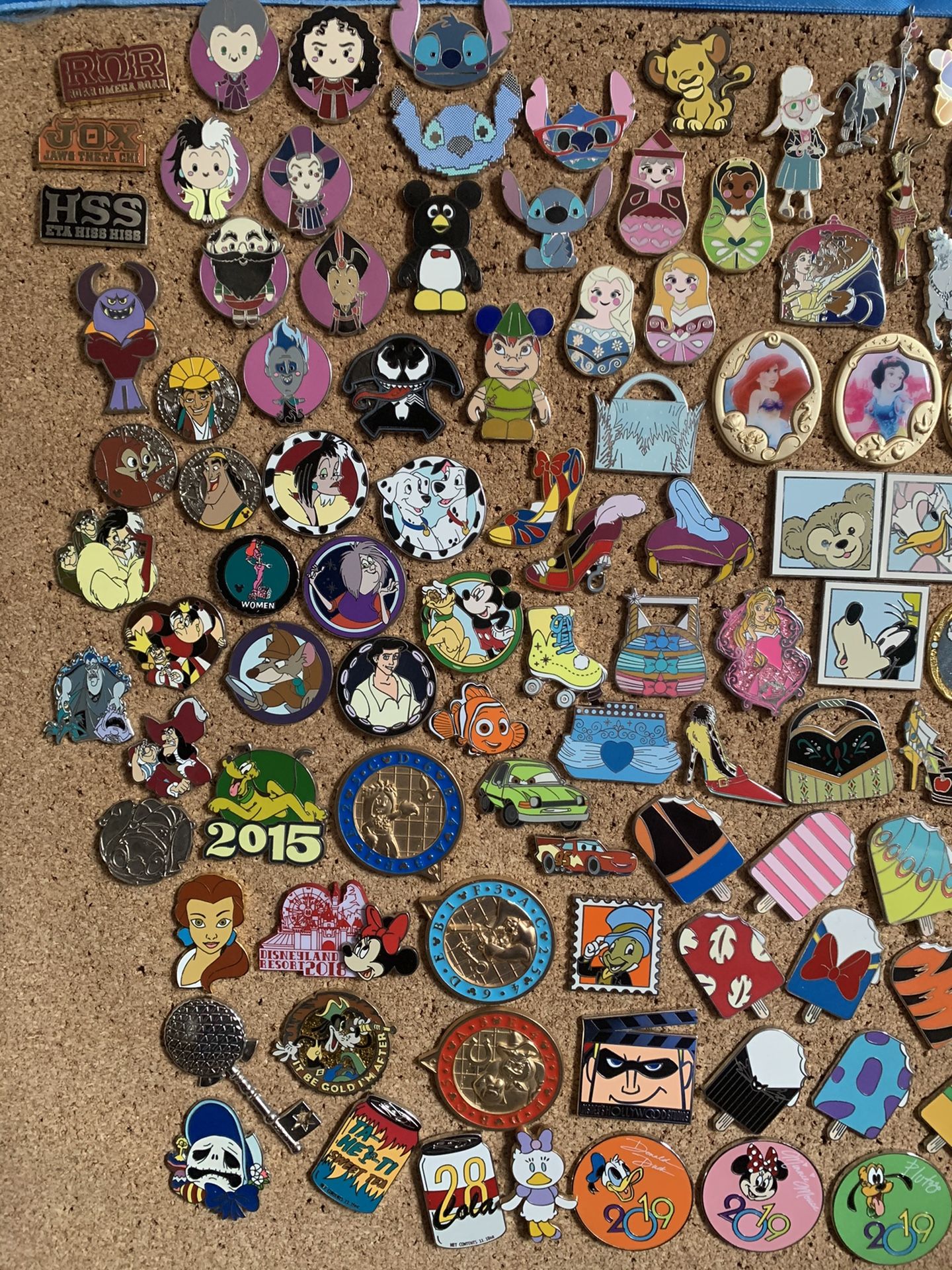 Disney pins