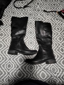 Black Boots