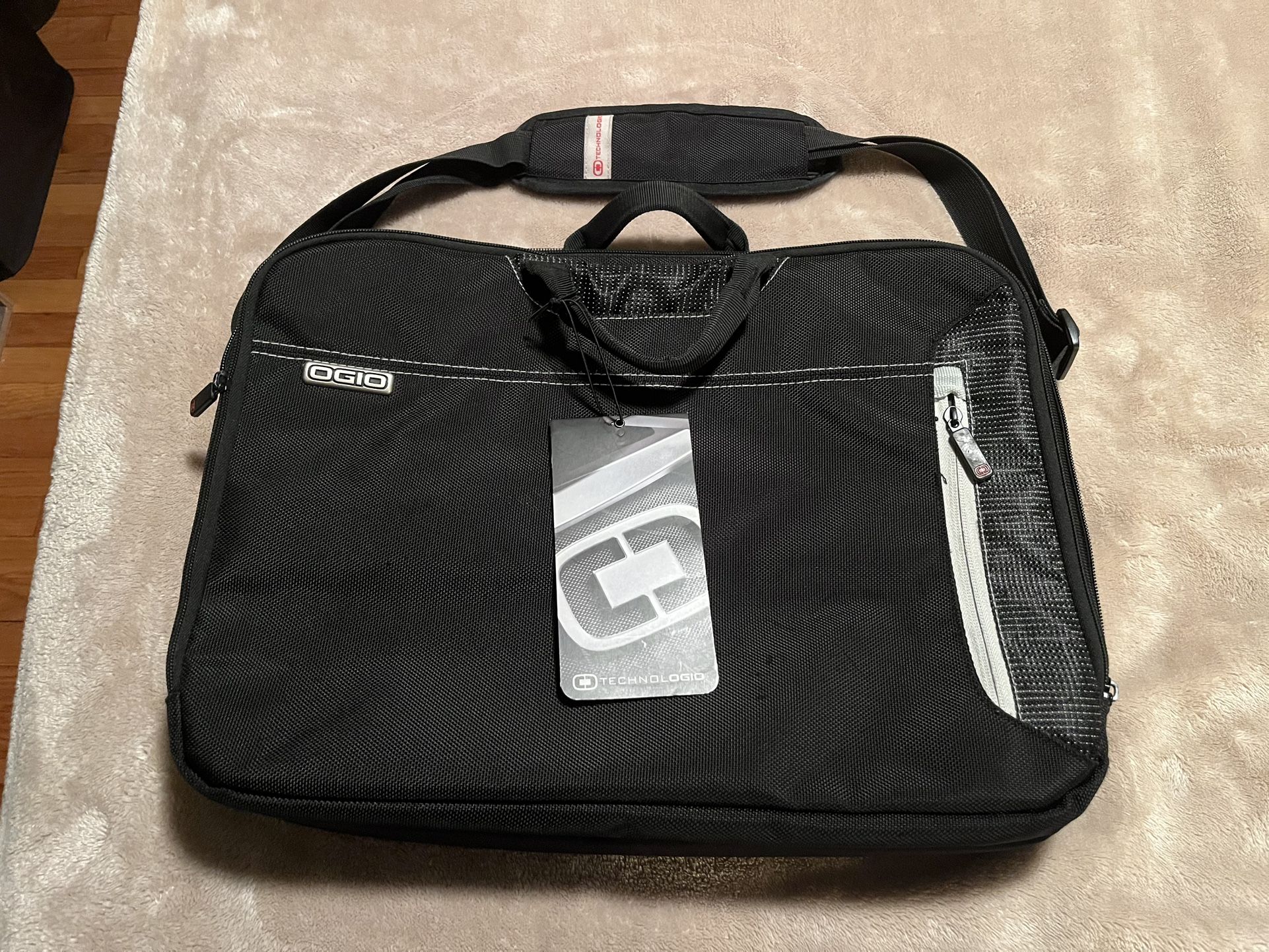 OGIO 17” Laptop Messenger Bag