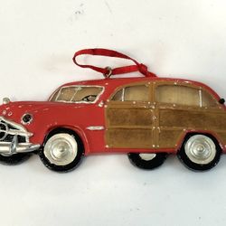 VINTAGE FORD MOTOR COMPANY WOODY STATION WAGON HANGING ORNAMENT 