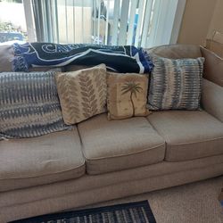 Comfotable Couch  Good Condition